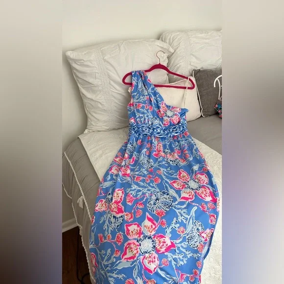 Lilly Pulitzer Helina One Shoulder Midi Blue Dress in Bahamian Rhapsody Swim, M. - Picture 4 of 14